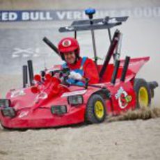 Sebastian Vettel disfrazado de Mario Bros