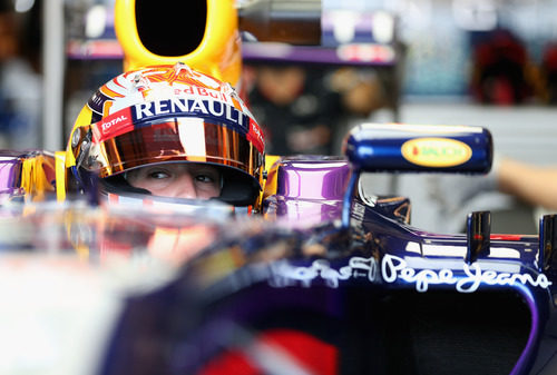 Mirada atenta de Da Costa en el RB9