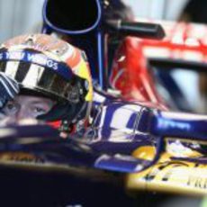 Daniil Kvyat dentro del 'cockpit' del STR8