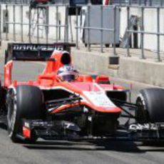 Jules Bianchi abandona el pitlane de Silverstone
