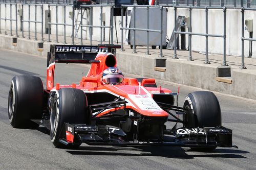 Jules Bianchi abandona el pitlane de Silverstone