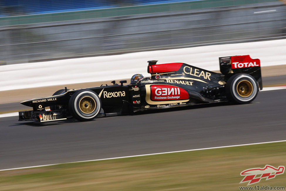 Davide Valsecchi sale a pista en Silverstone