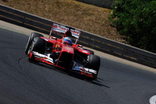 Primer sector para Fernando Alonso