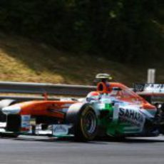 Adrian Sutil rueda con el blando con su VJM06