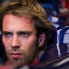 Jean-Eric Vergne se prepara en boxes