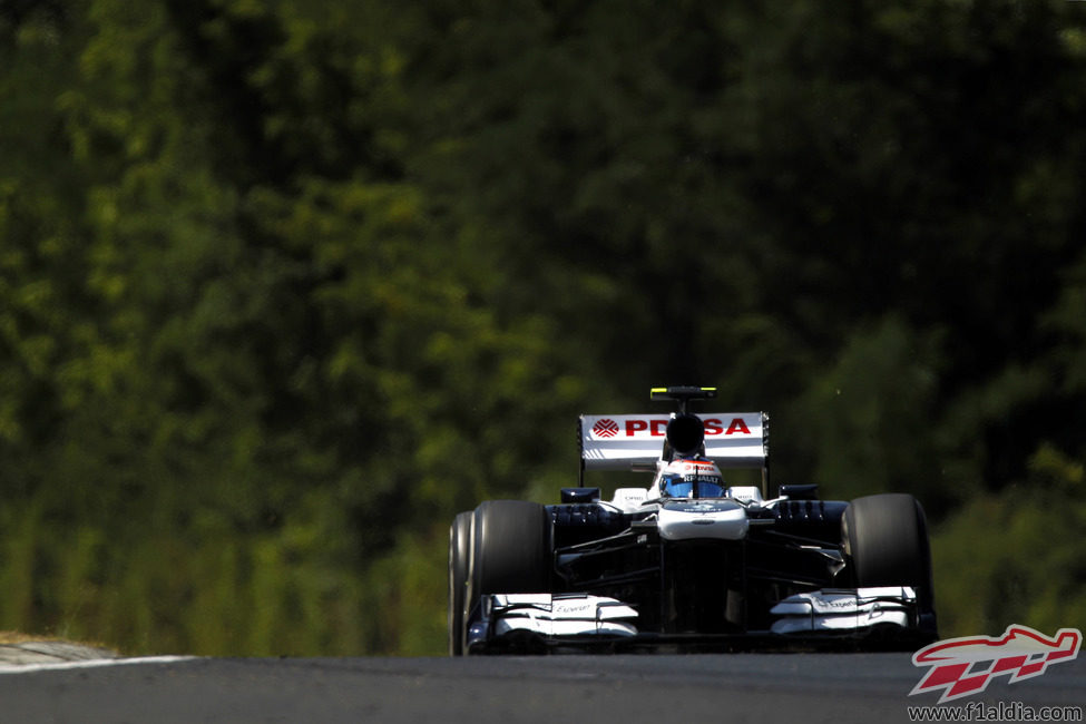 Valtteri Bottas va al límite con su FW35