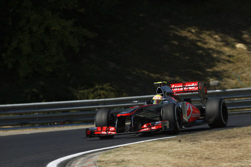 Sergio Pérez afronta una curva en Hungaroring