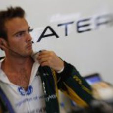 Momentos calurosos para Giedo van der Garde