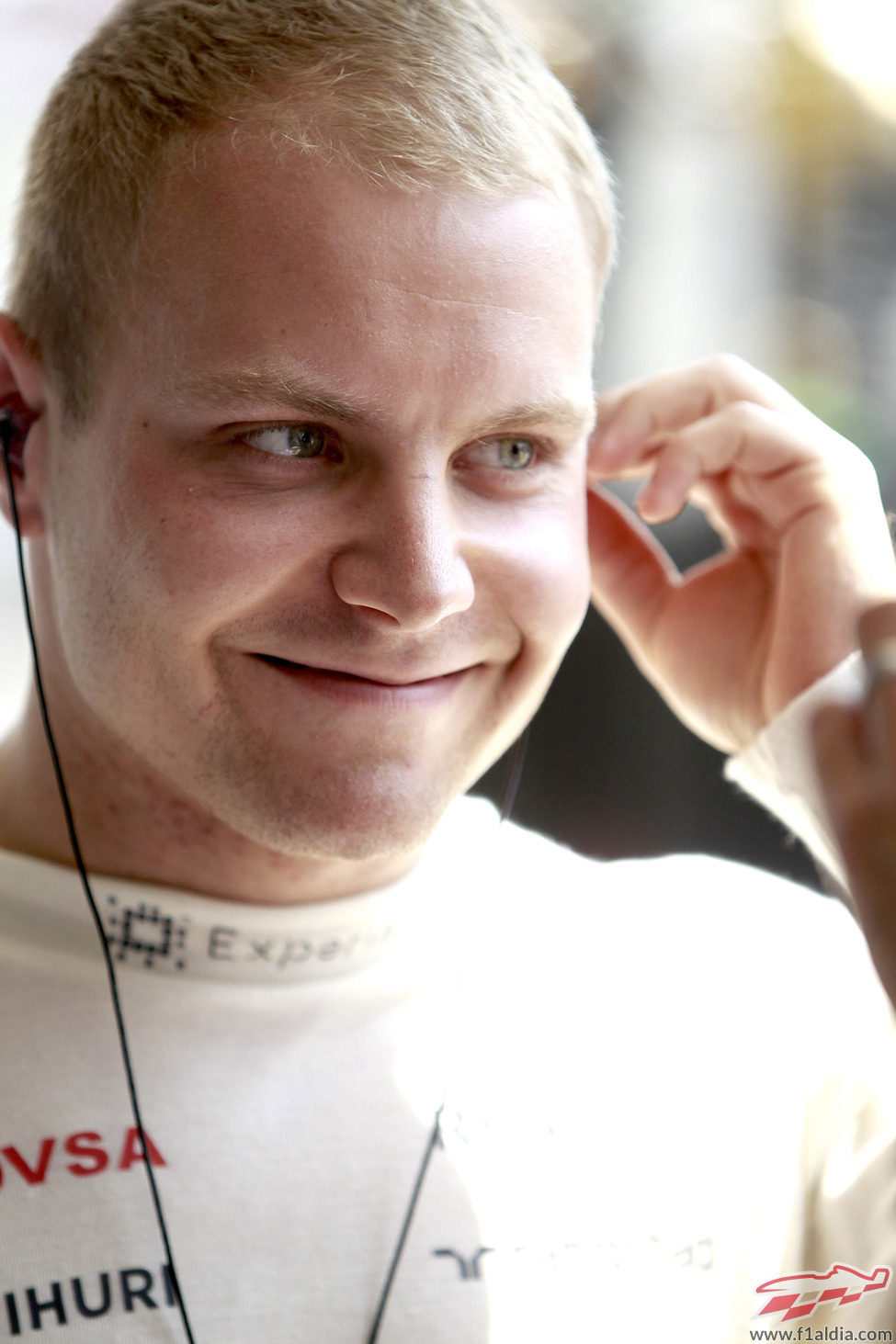 Valtteri Bottas muy sonriente