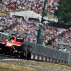 Jules Bianchi trata de sacar el máximo partido a su MR02