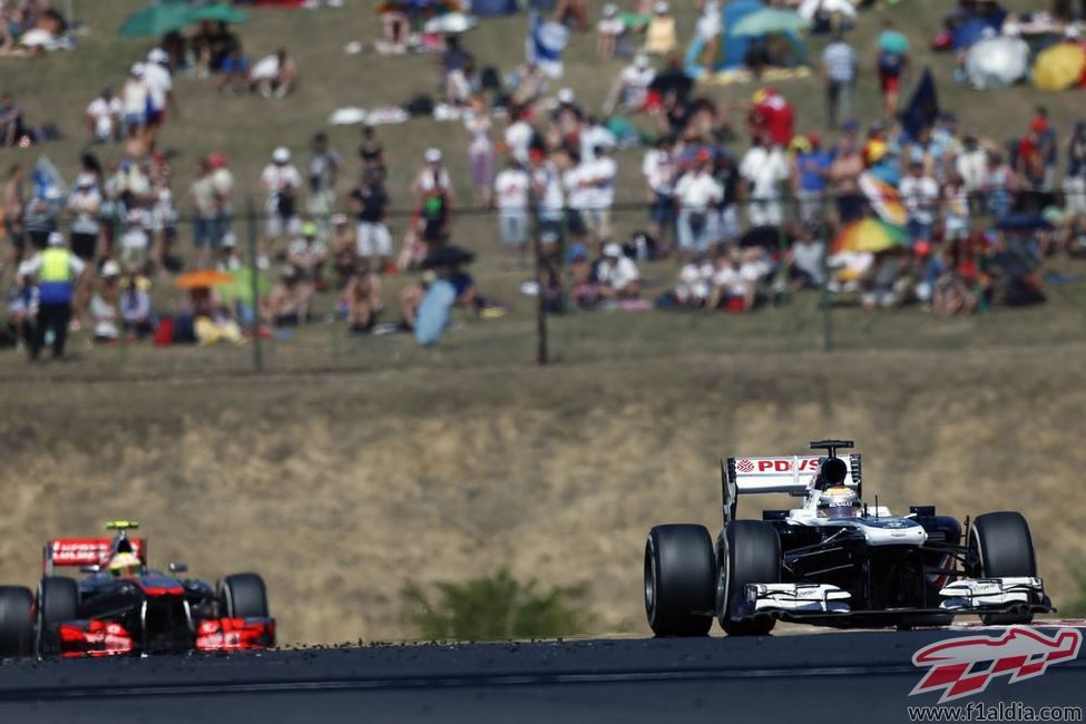 Pastor Maldonado logra el primer punto del año