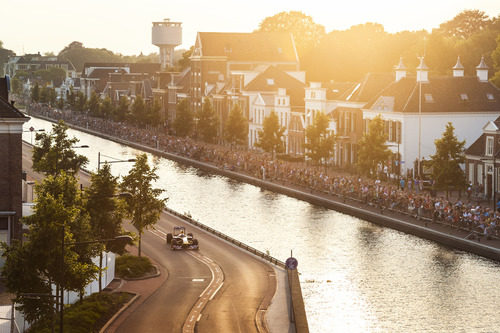 Atardecer y Fórmula 1 en Holanda