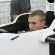 Sergey Sirotkin subido al C32