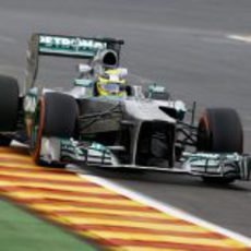 Nico Rosberg rueda con el W04 en Bélgica