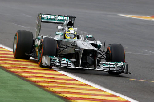 Nico Rosberg rueda con el W04 en Bélgica