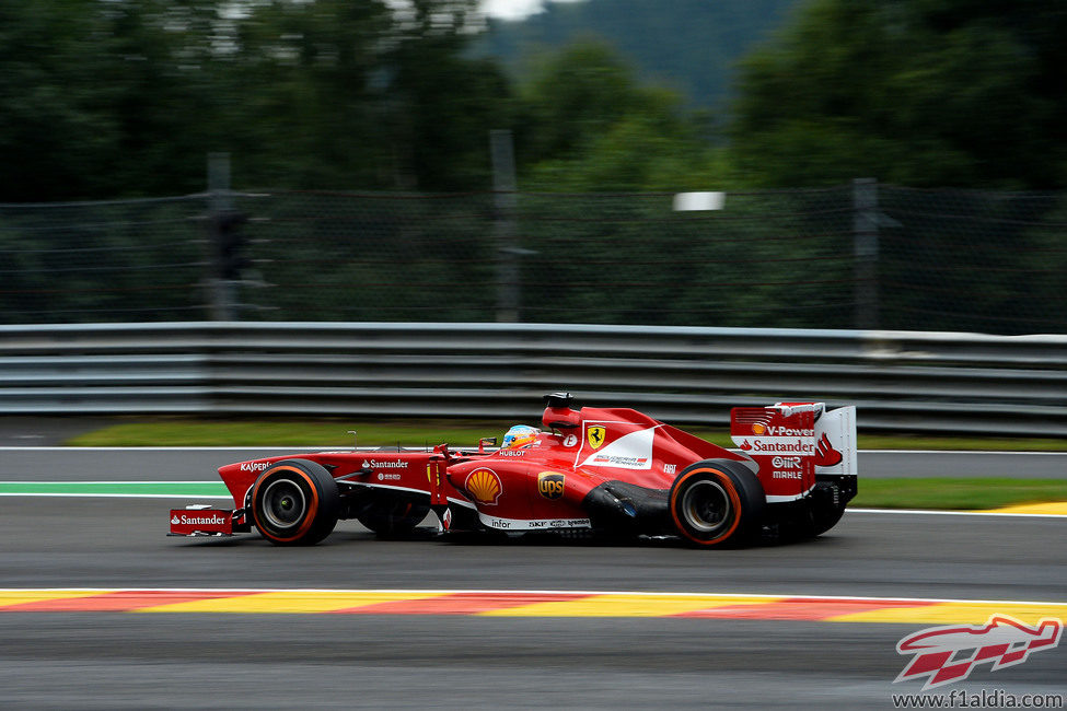 Fernando Alonso, con el compuesto duro