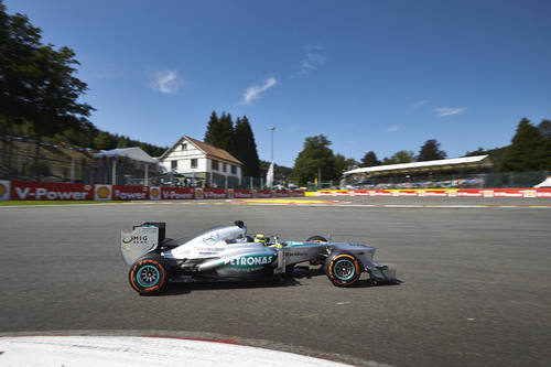 Nico Rosberg rueda con el neumático duro