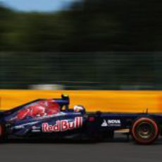 Daniel Ricciardo pone fin a los Libres 2 en Spa