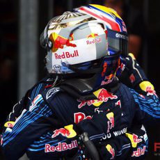 Los pilotos de Red Bull se abrazan