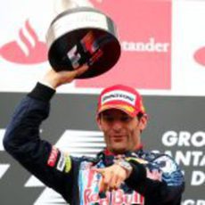 Webber con su trofeo de campeón