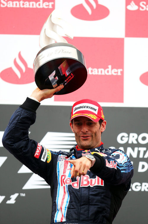 Webber con su trofeo de campeón
