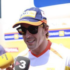 Alonso atiende a los medios