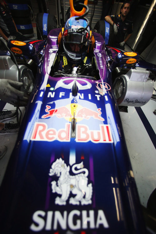 Sebastian Vettel se sube al RB9