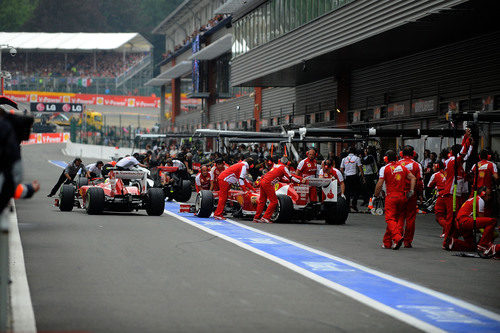 Mucha tensión en boxes