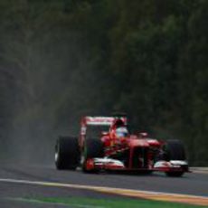 Fernando Alonso naufraga en clasificación