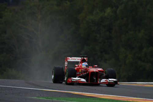 Fernando Alonso naufraga en clasificación