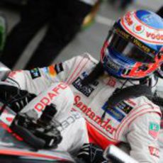 Jenson Button se sube al MP8-24