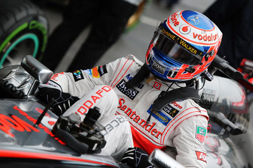 Jenson Button se sube al MP8-24