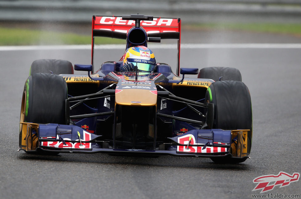 Spray en el Toro Rosso de Jean-Eric Vergne