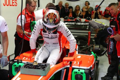 Jules Bianchi se sube al MR02