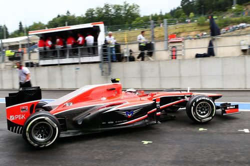 Max Chilton sale de boxes en Spa