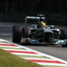 Lewis Hamilton lideró la primera sesión de libres