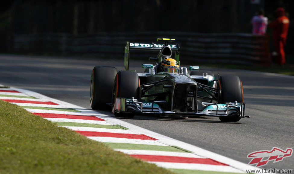 Lewis Hamilton lideró la primera sesión de libres