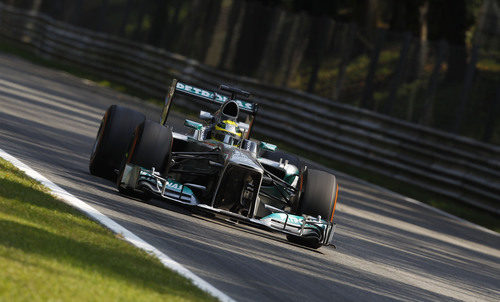 Nico Rosberg termina contento el primer día en Monza