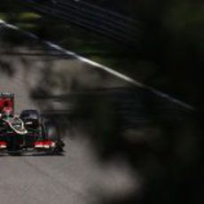 Kimi Ráikkönen vuela con su E21