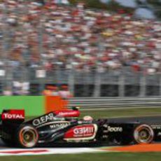 Romain Grosjean rueda con el compuesto duro