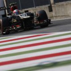 Romain Grosjean sale del 'pit-lane'