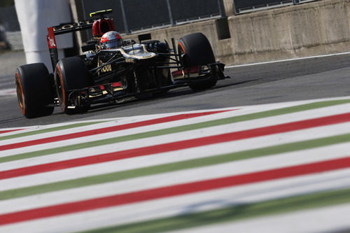 Romain Grosjean sale del 'pit-lane'