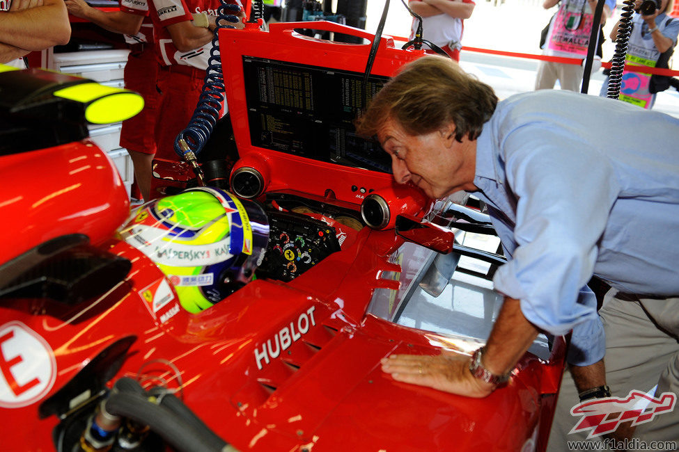 Luca di Montezemolo habla con Felipe Massa