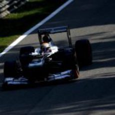 Pastor Maldonado prueba el neumático duro