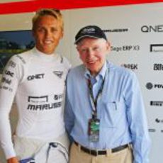 Max Chilton junto a John Surtees