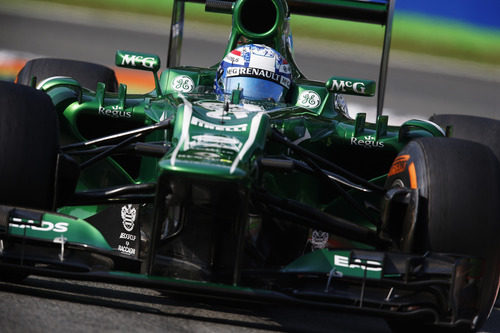 Giedo van der Garde a toda velocidad con su CT03