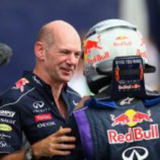 Adrian Newey, contento con Sebastian Vettel