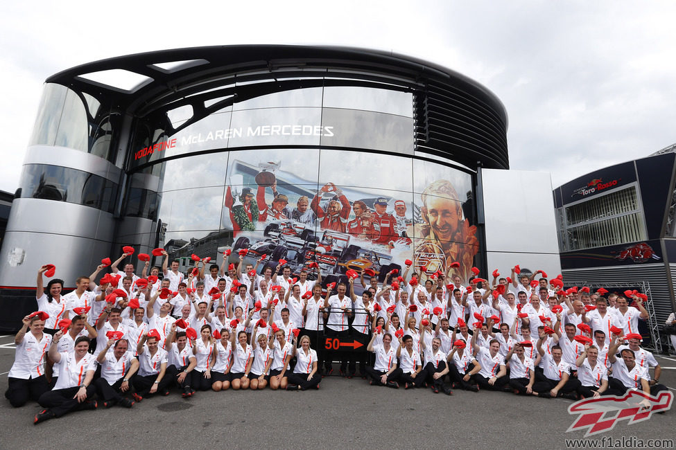 El equipo McLaren celebra el 50 aniversario 