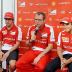 Fernando Alonso, Felipe Massa y Stefano Domenicali en Singapur