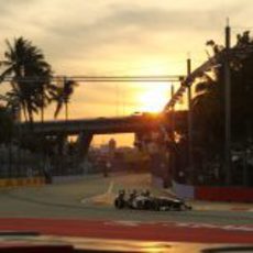 Esteban Gutiérrez sale del 'pit-lane'